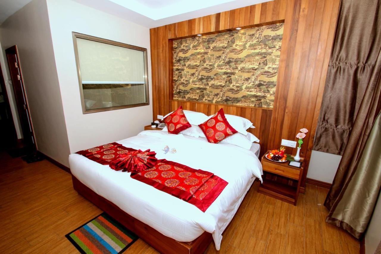 Gemsy Yangon