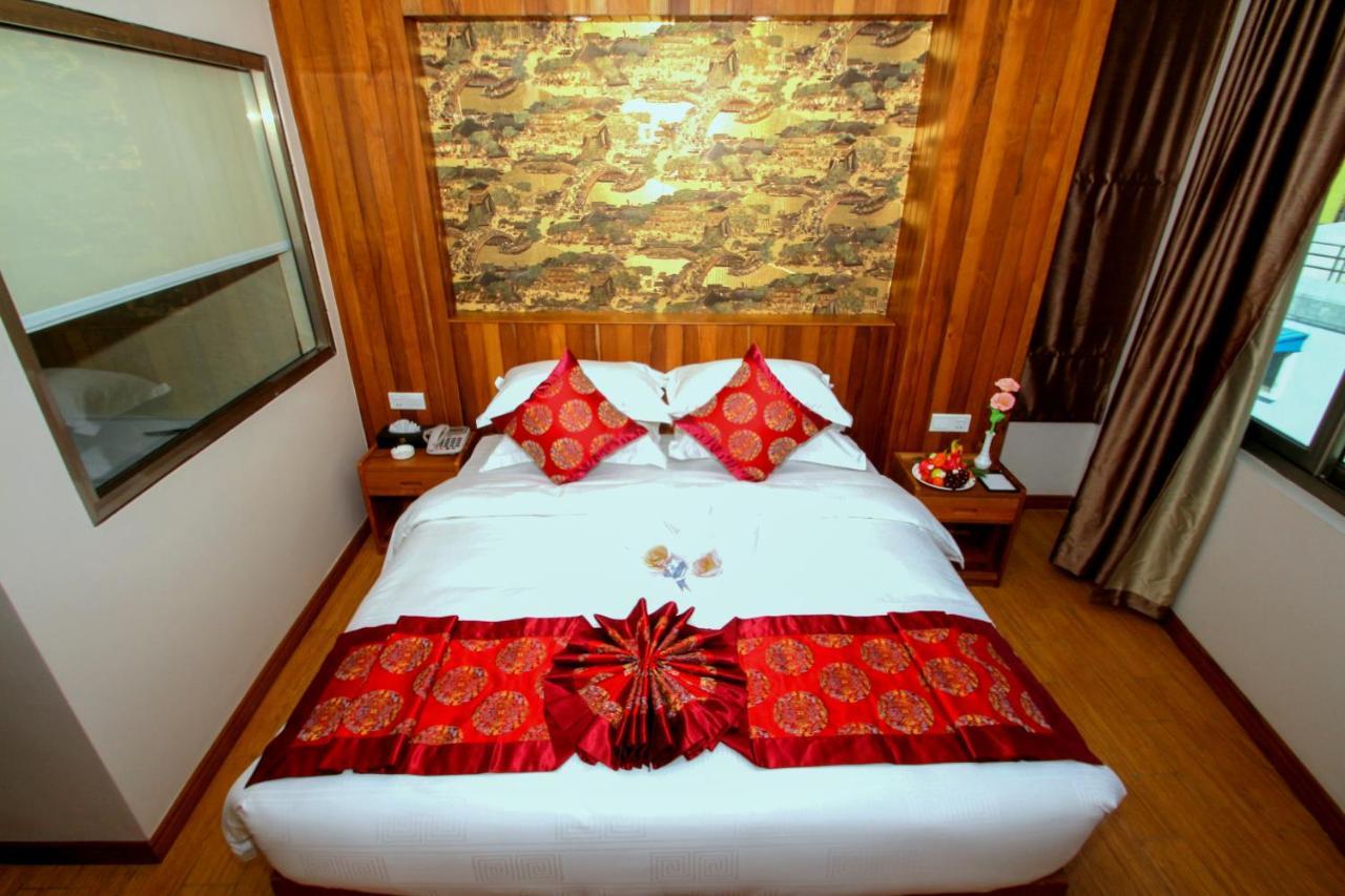 Hotel Gemsy 3*